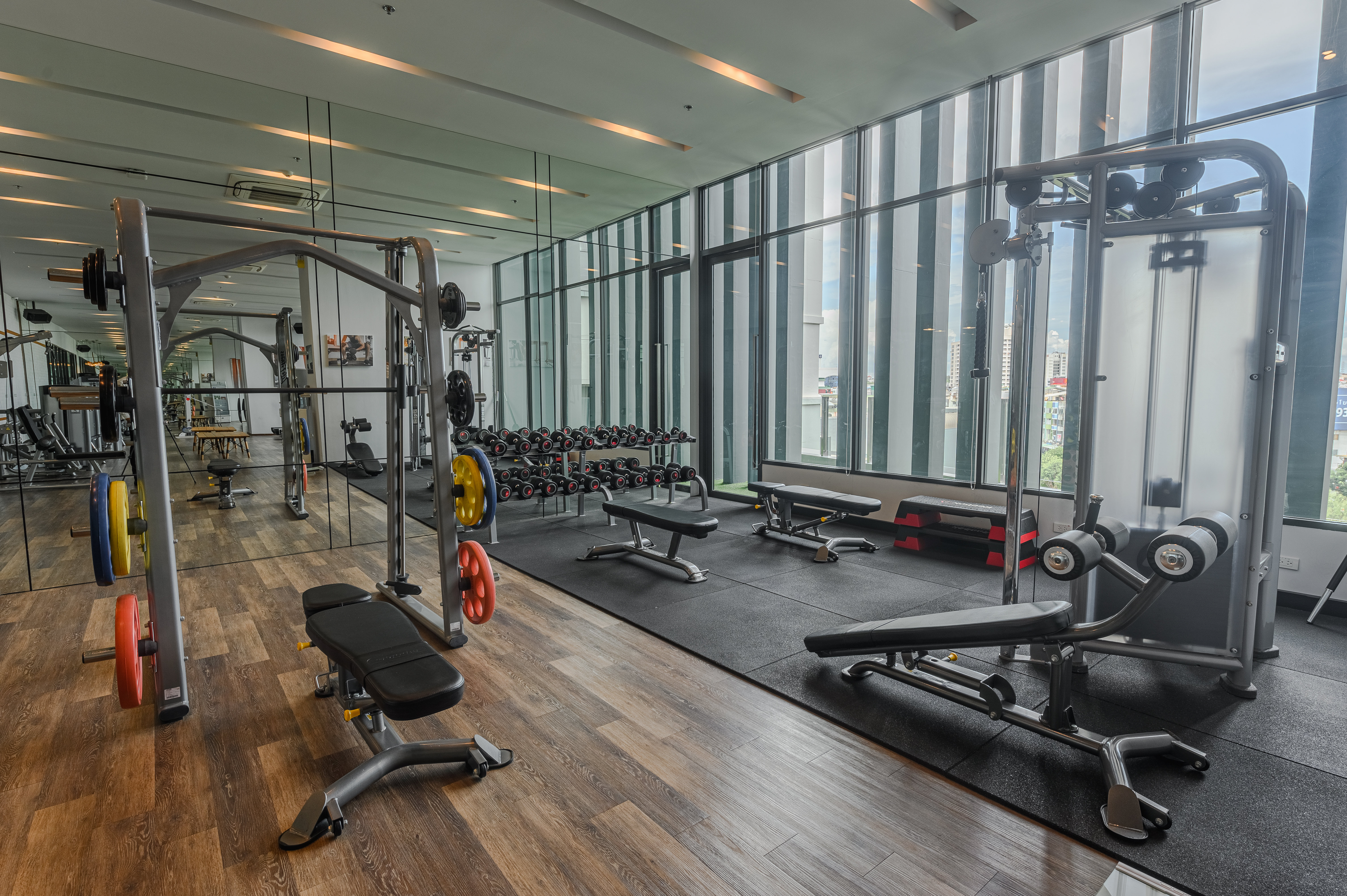 Oakwood Hotel Residence Sri Racha 36/83