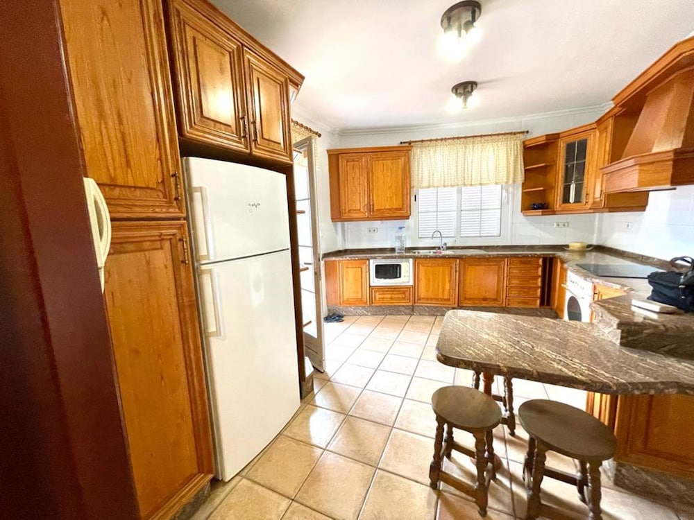 MIXED DORM, SHARED, 8 BEDS, SHARED BATHROOM
