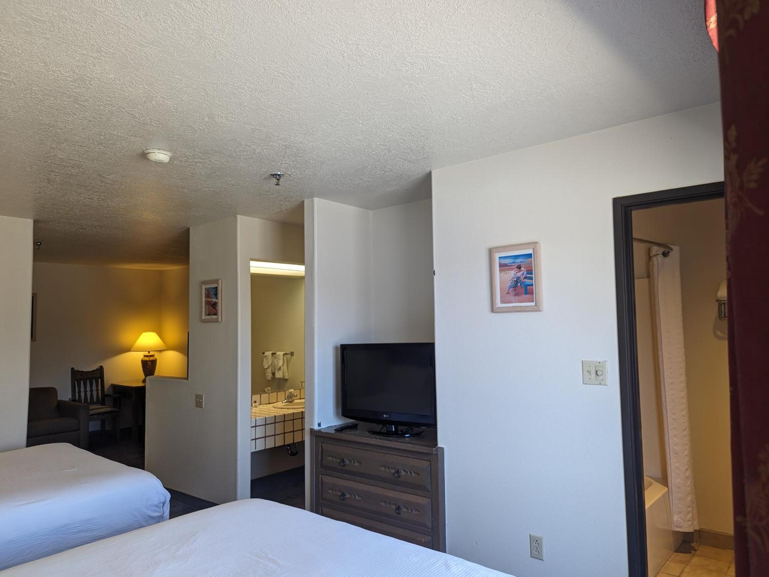 Studio, Sagebrush Inn Suites 6/10