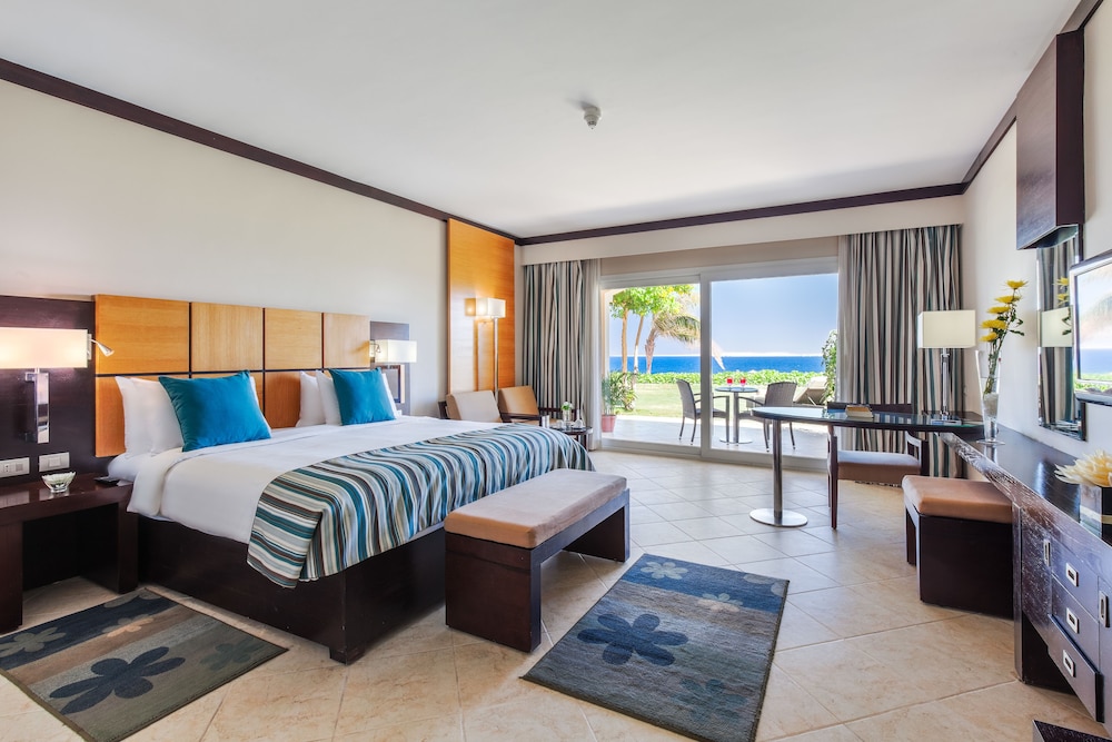 PREMIUM, BEACH FRONT