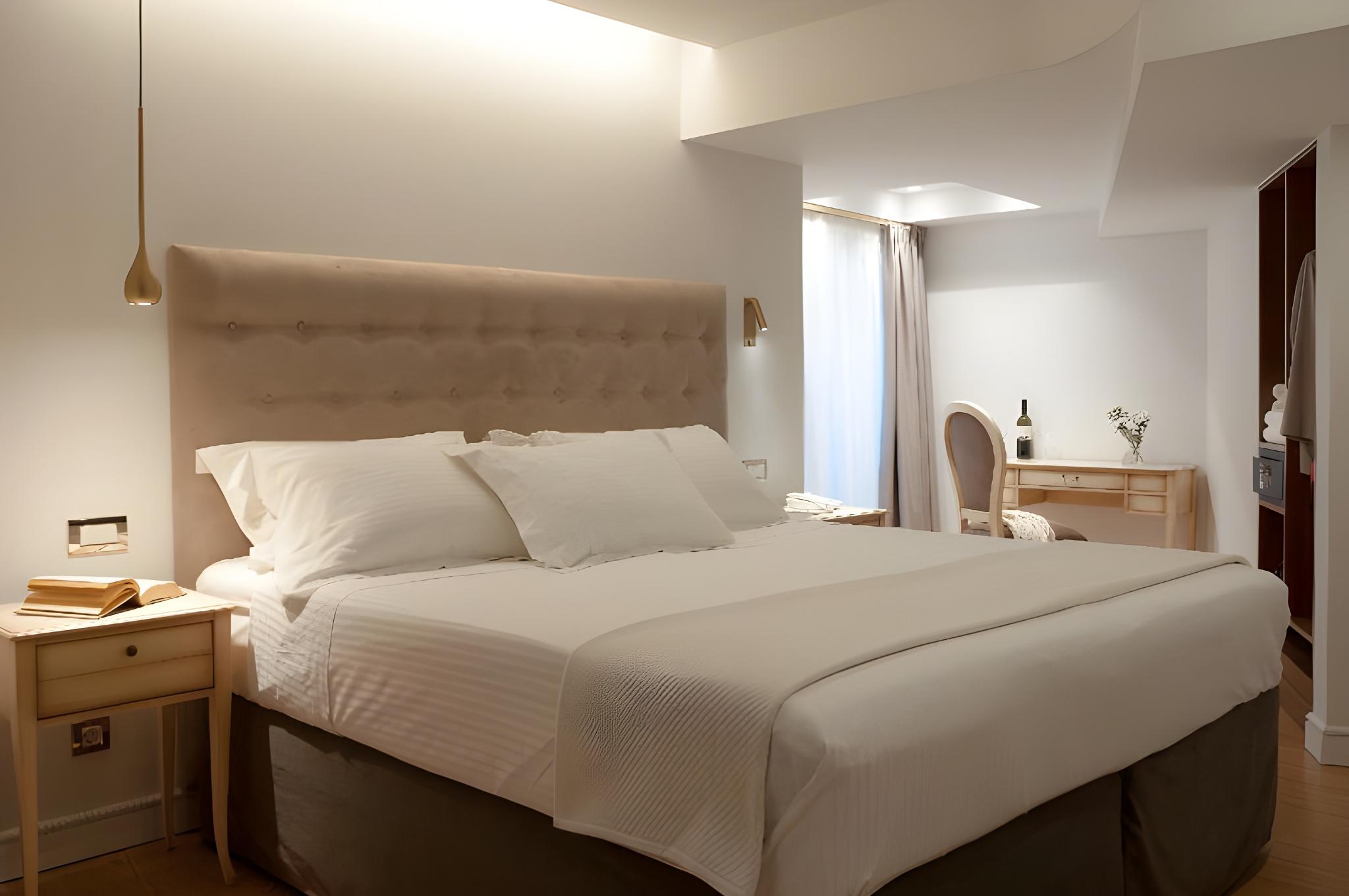 Lifestyle, Double or Twin Bed