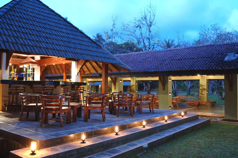 The Palms Hotel in BERUWALA