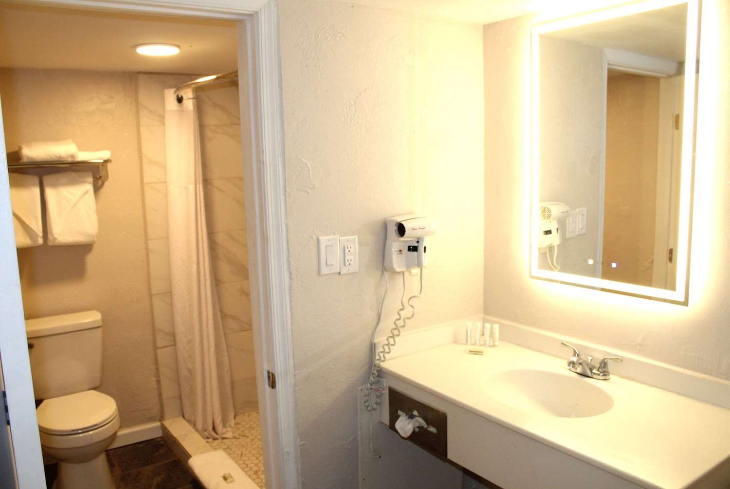 Baymont by Wyndham Front Royal Near Shenandoah National Park 42/44