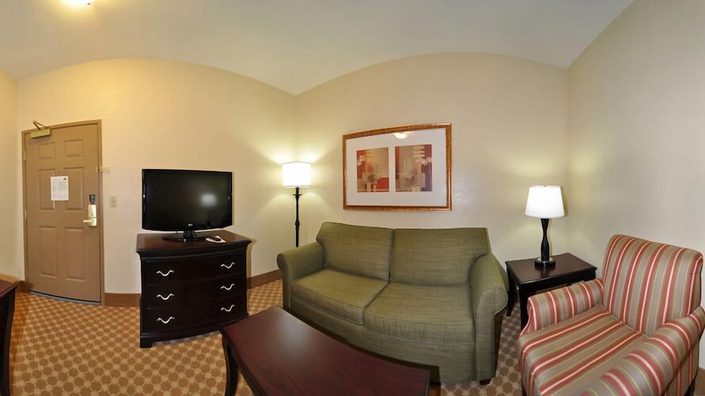 Country Inn & Suites by Radisson, Conway, AR 29/36