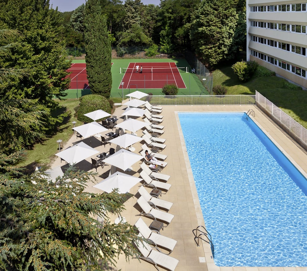 NOVOTEL AVIGNON NORD 46/48