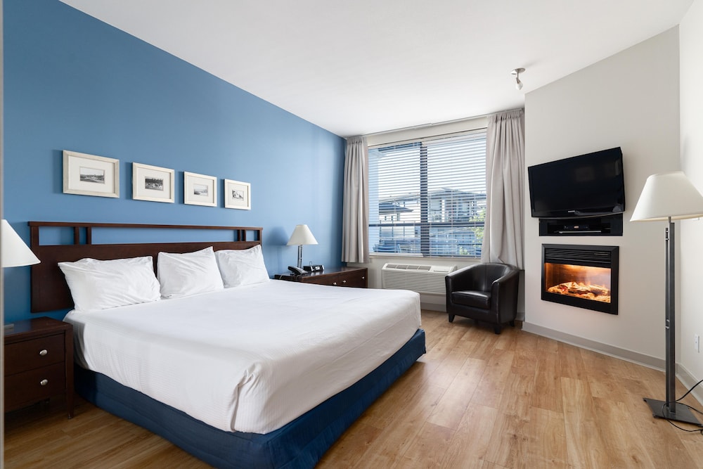 Ocean Promenade Hotel 24/69