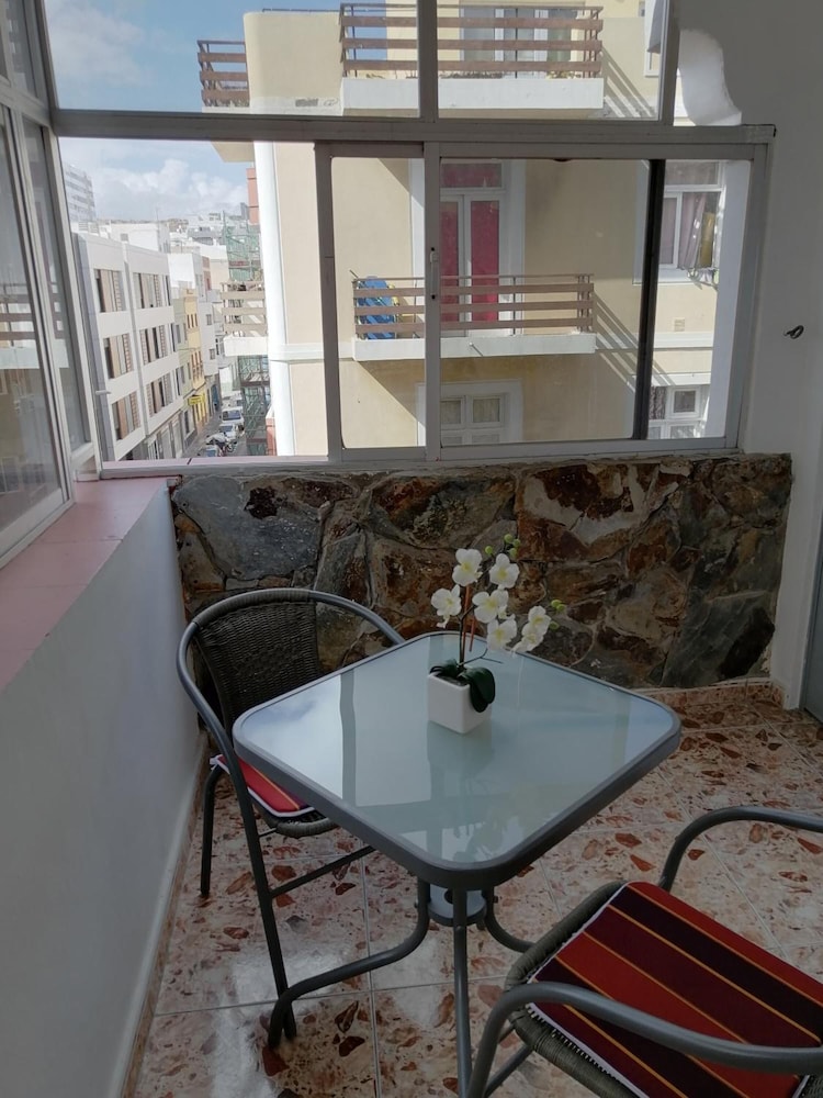 Hostal Alcaravaneras 31/43