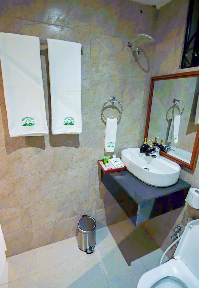 Green Mountain Hotel 47/48