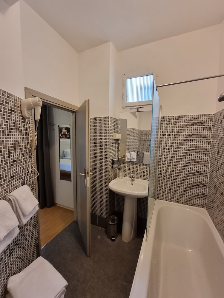 Hotel Astoria Torino 33/51