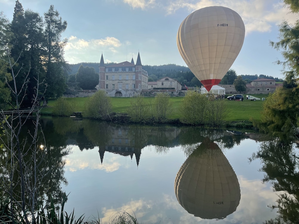 Demeures & Chateaux Domaine De Valinches 37/43