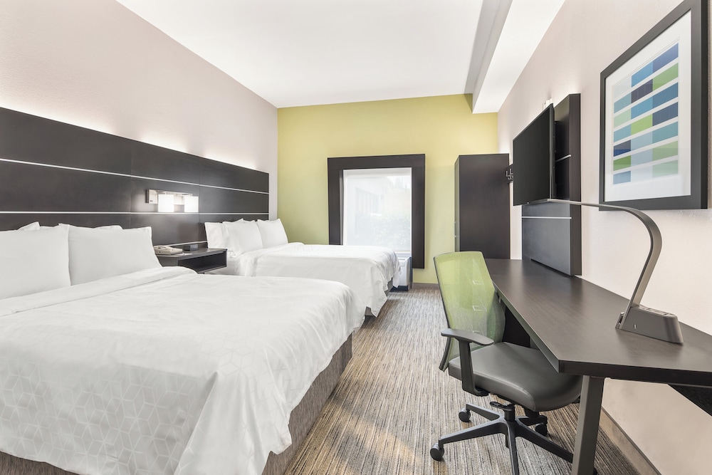 Holiday Inn Express Hotel Suites Greenville Spartanburg Duncan 22/66