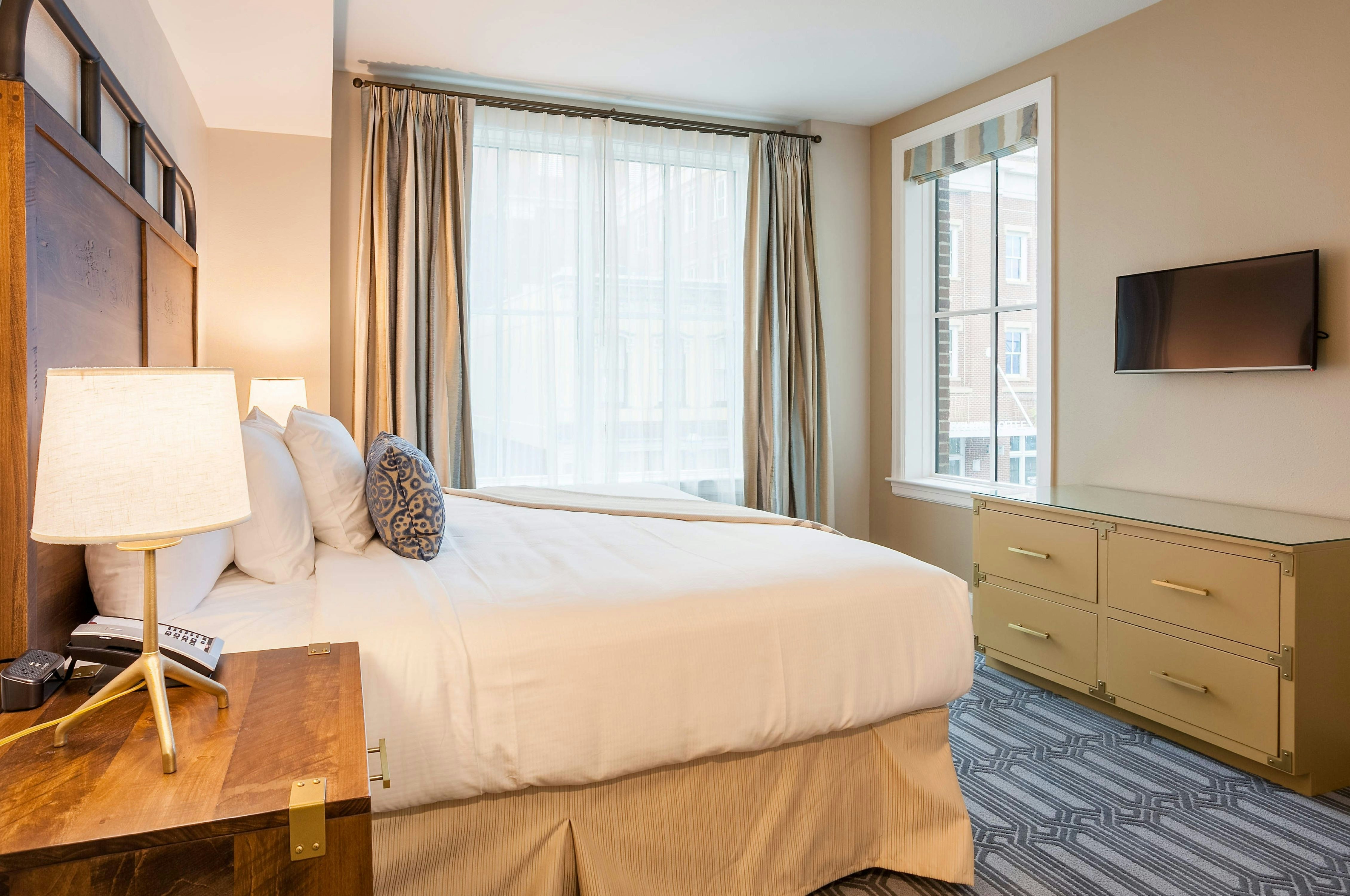 Hilton Vacation Club King 583 Charleston 12/33
