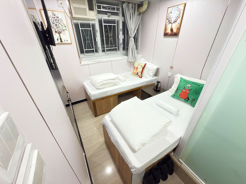 Apple Hostel 17/50
