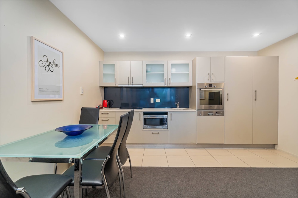 Esplanade Apartments 39/49