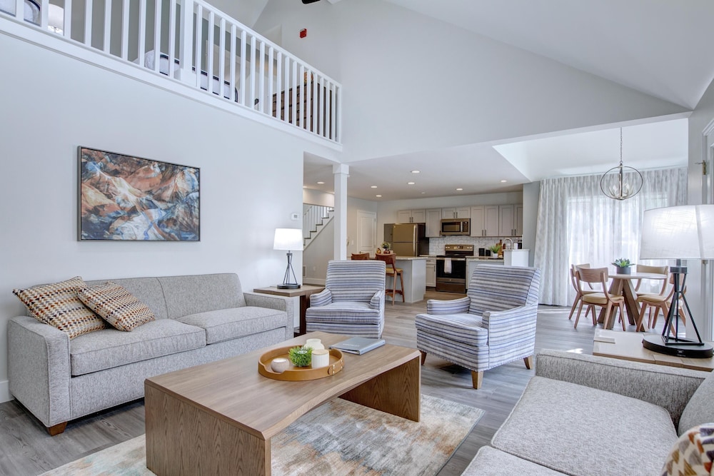 Pocono Mountain Villas MOD Collection by Sonesta 23/47