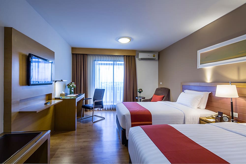 Maple Hotel 25/66