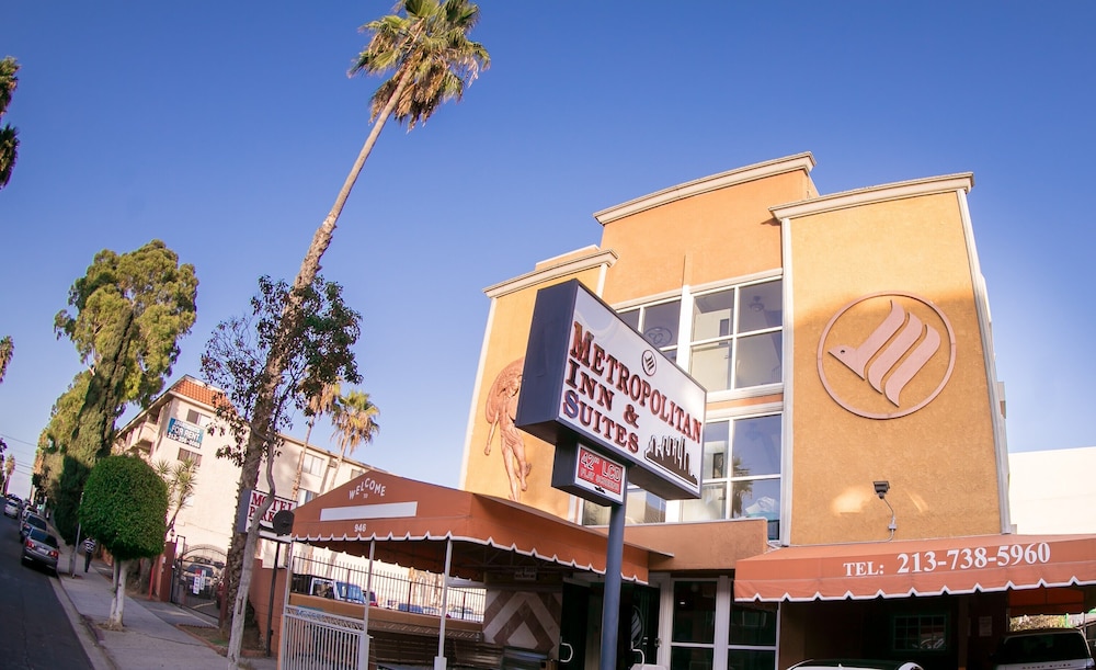 Staples Center Inn 3/56