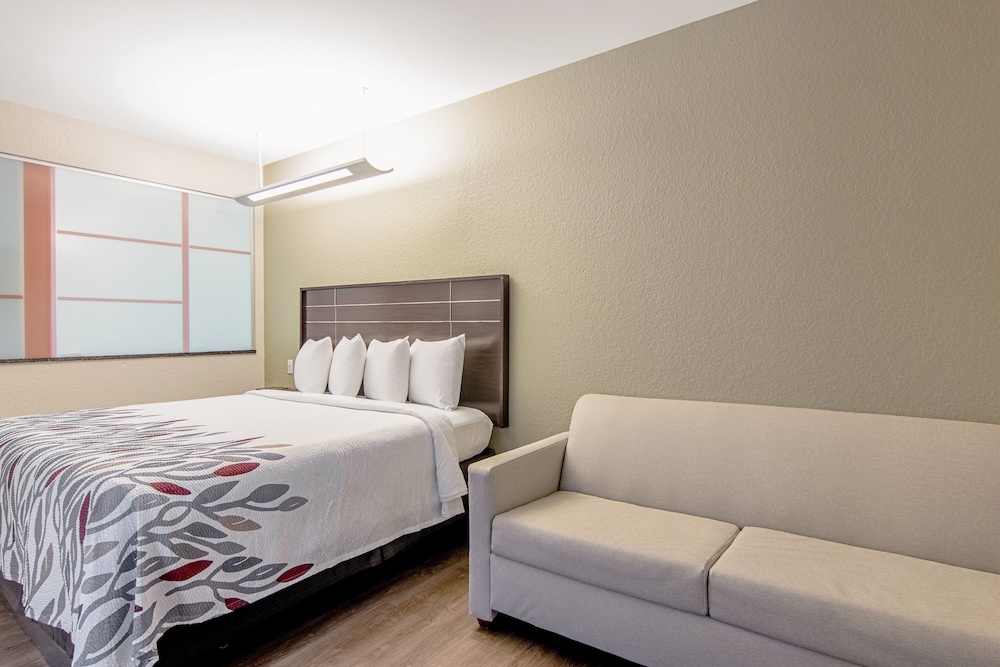 Room at Red Roof Inn Locust Grove, LOCUST GROVE - GA