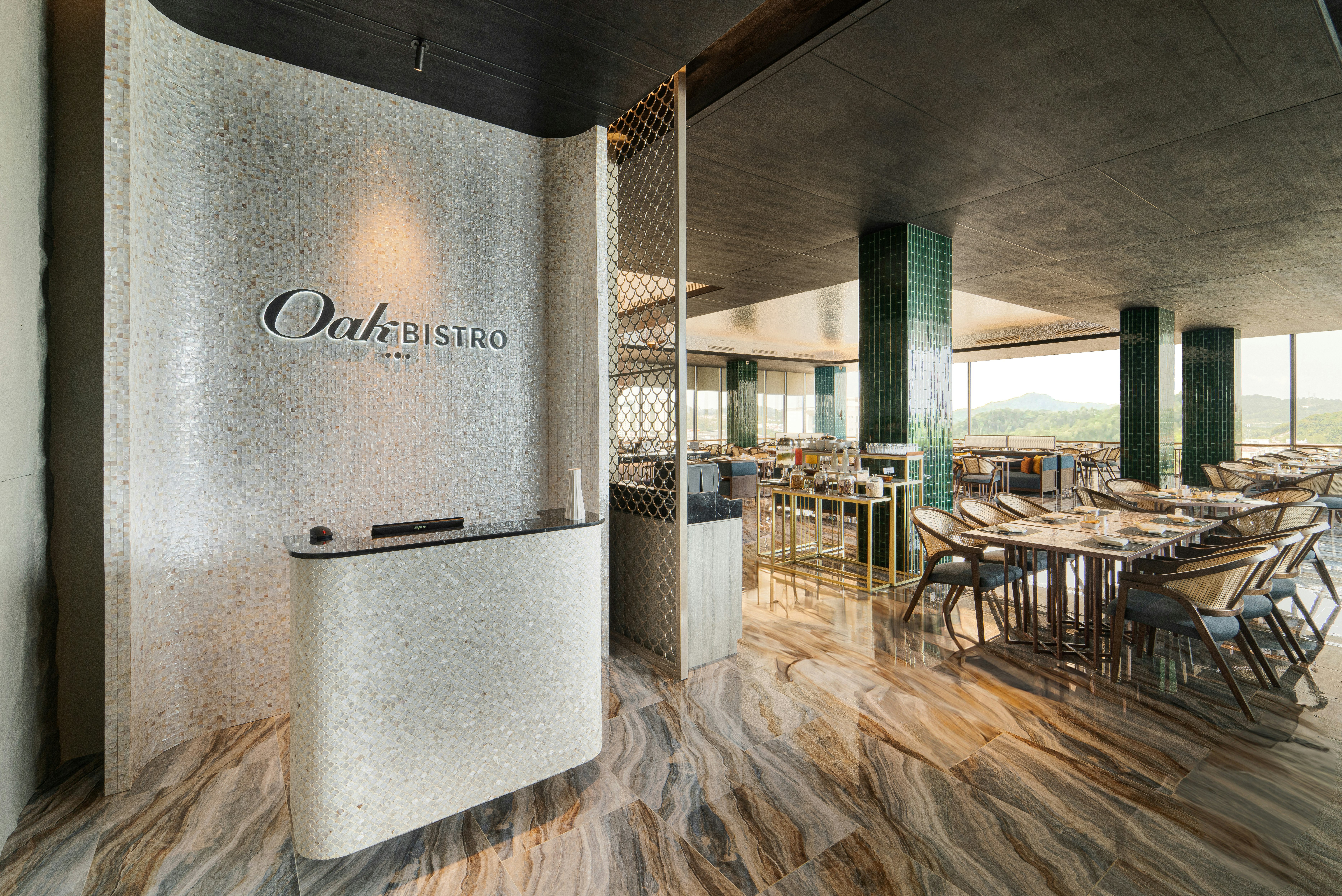 Oakwood Hotel and Apartments Grand Batam 4/24