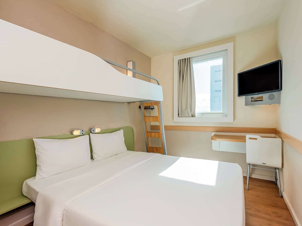 Ibis Budget Vitoria 11/50