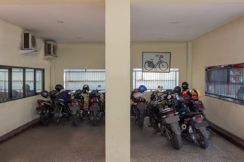 Oyo 989 Audah Guesthouse Syariah 23/36