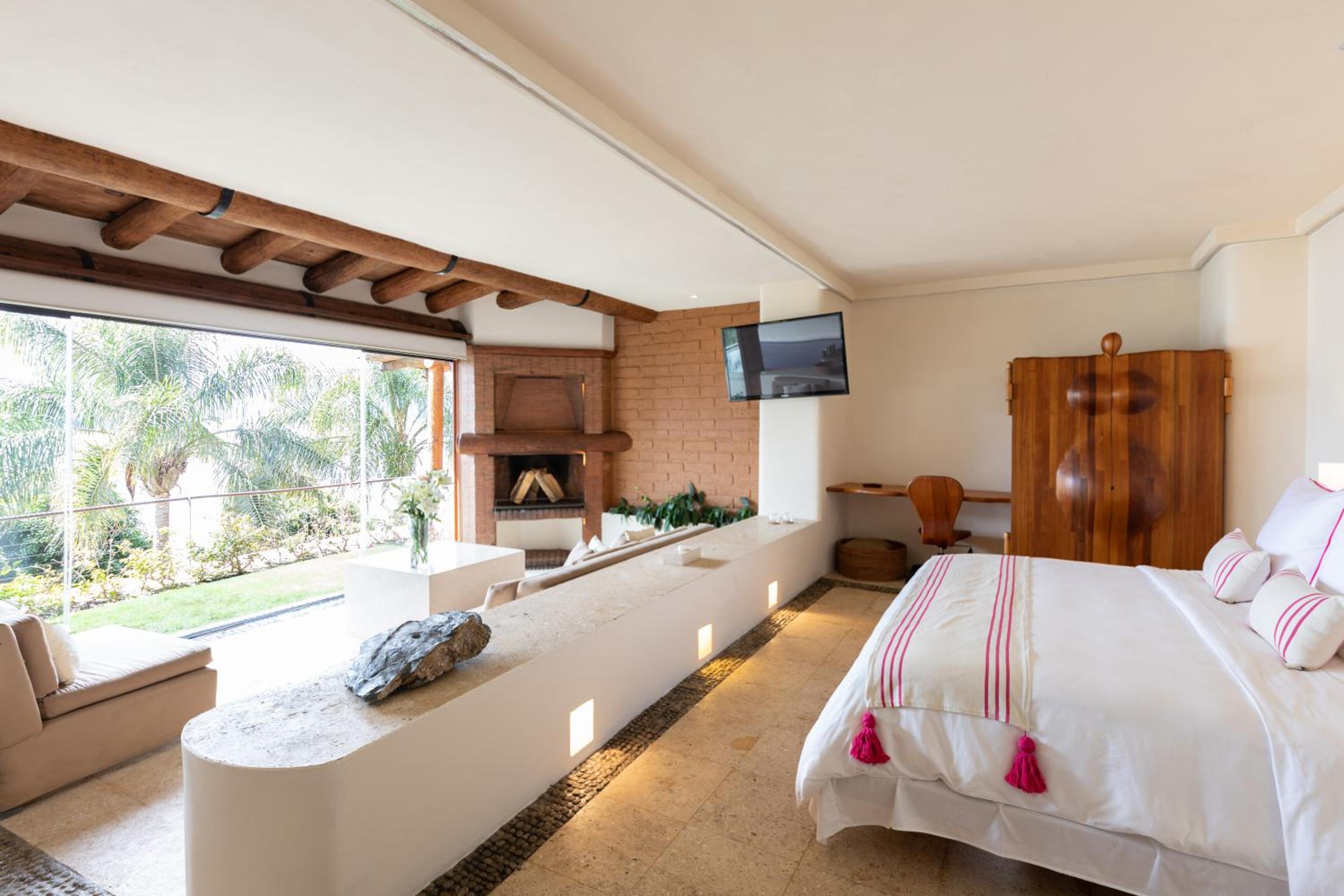 Suite, Garden View