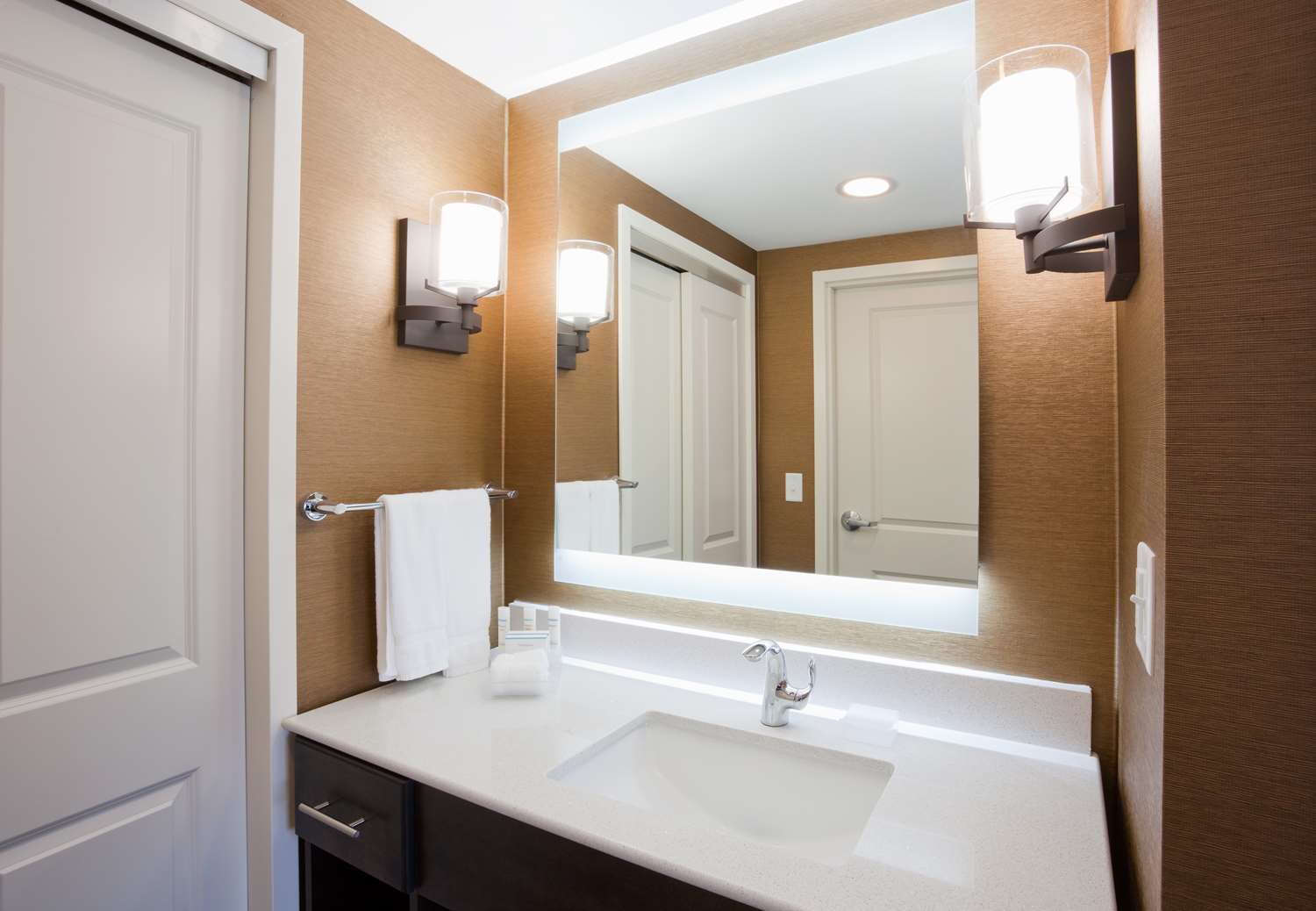 Studio, Suite, King Bed, Accessible, HOMEWOOD SUITES BY HILTON DAVENPORT 2/2