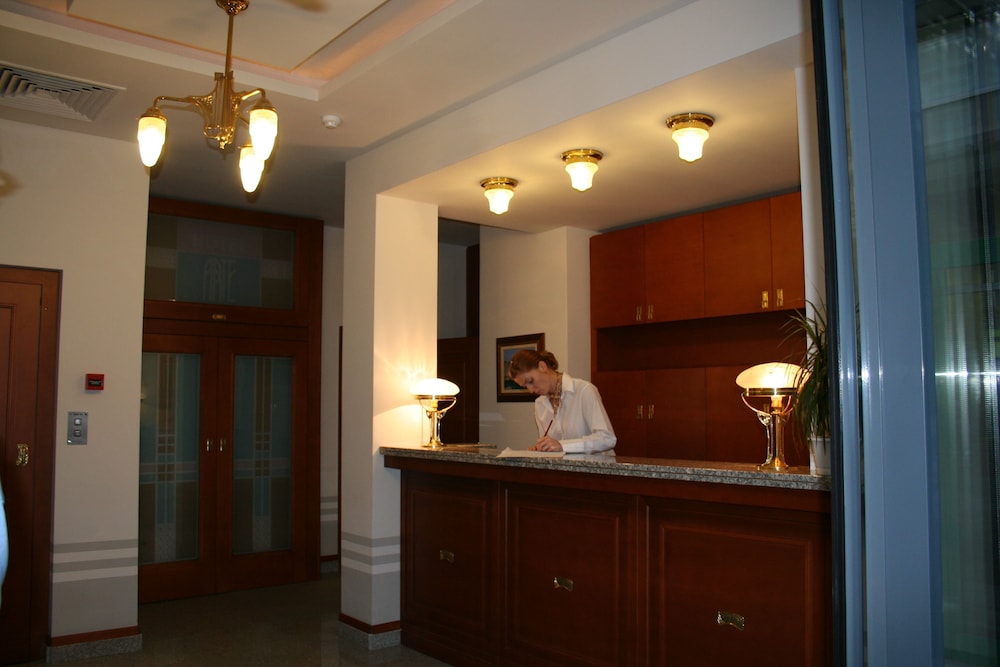 Arte Hotel 3/28