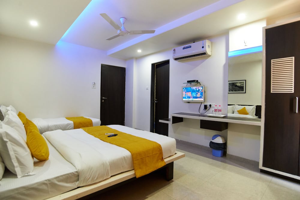 Hotel Sai Bansi 23/36