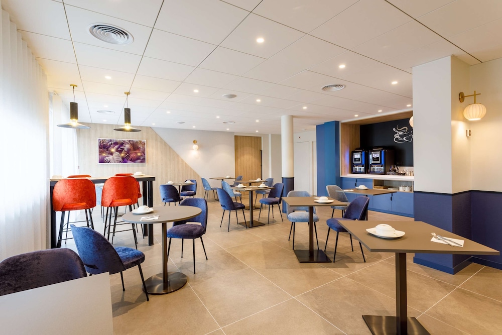 Brit Hotel Fougeres - Hotel Du Parc 54/69