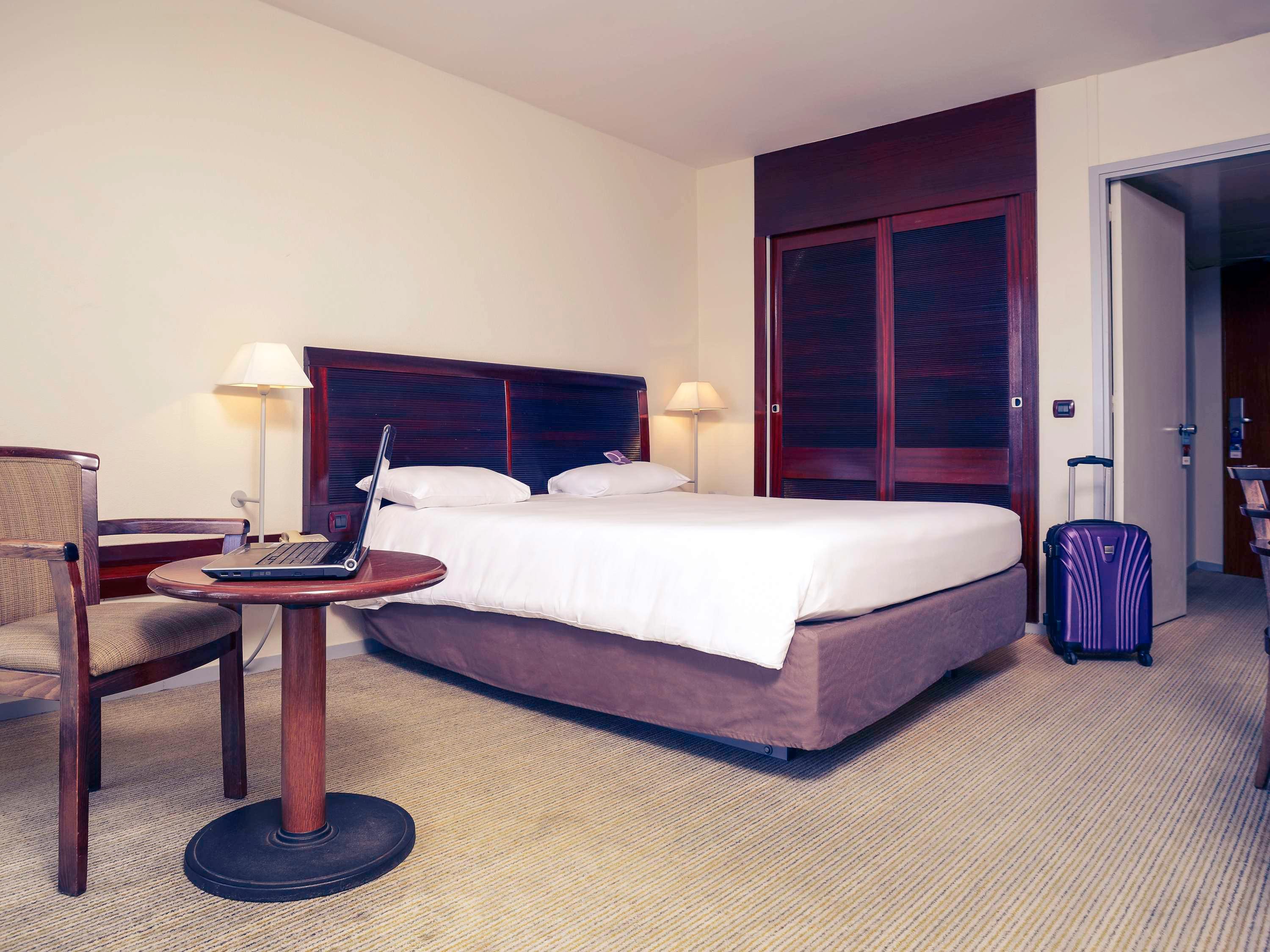 Classic, Double Bed, Harbour and Sea View