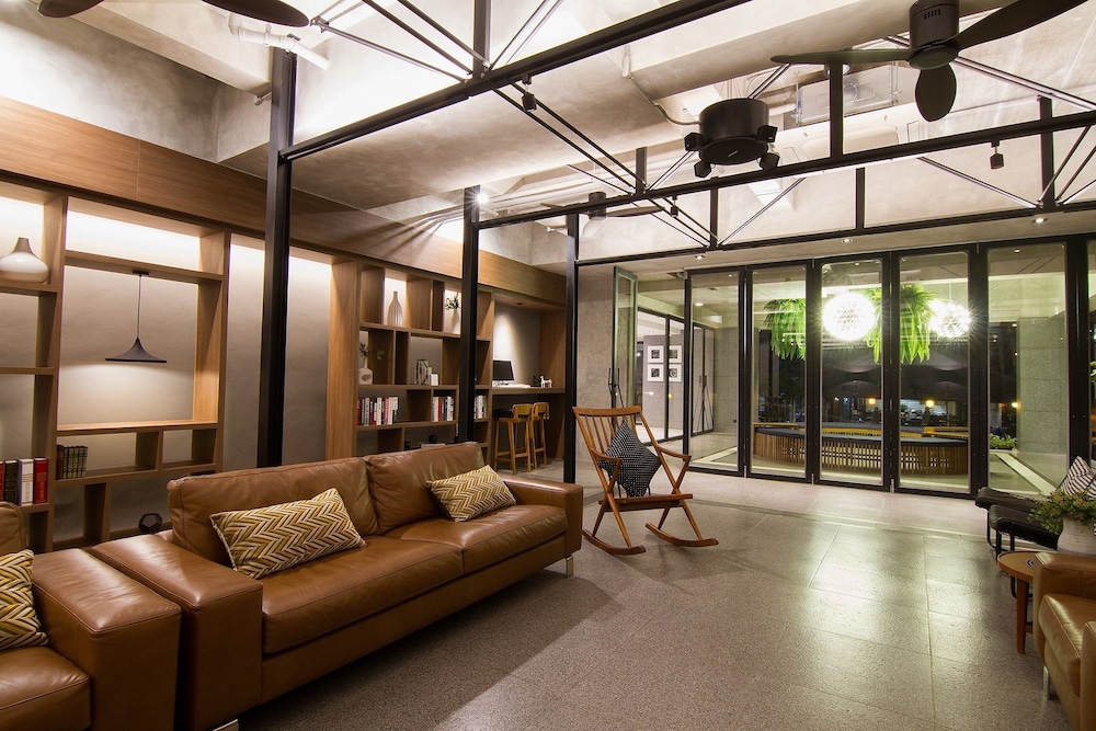 Bossotel Chiang Mai 34/50