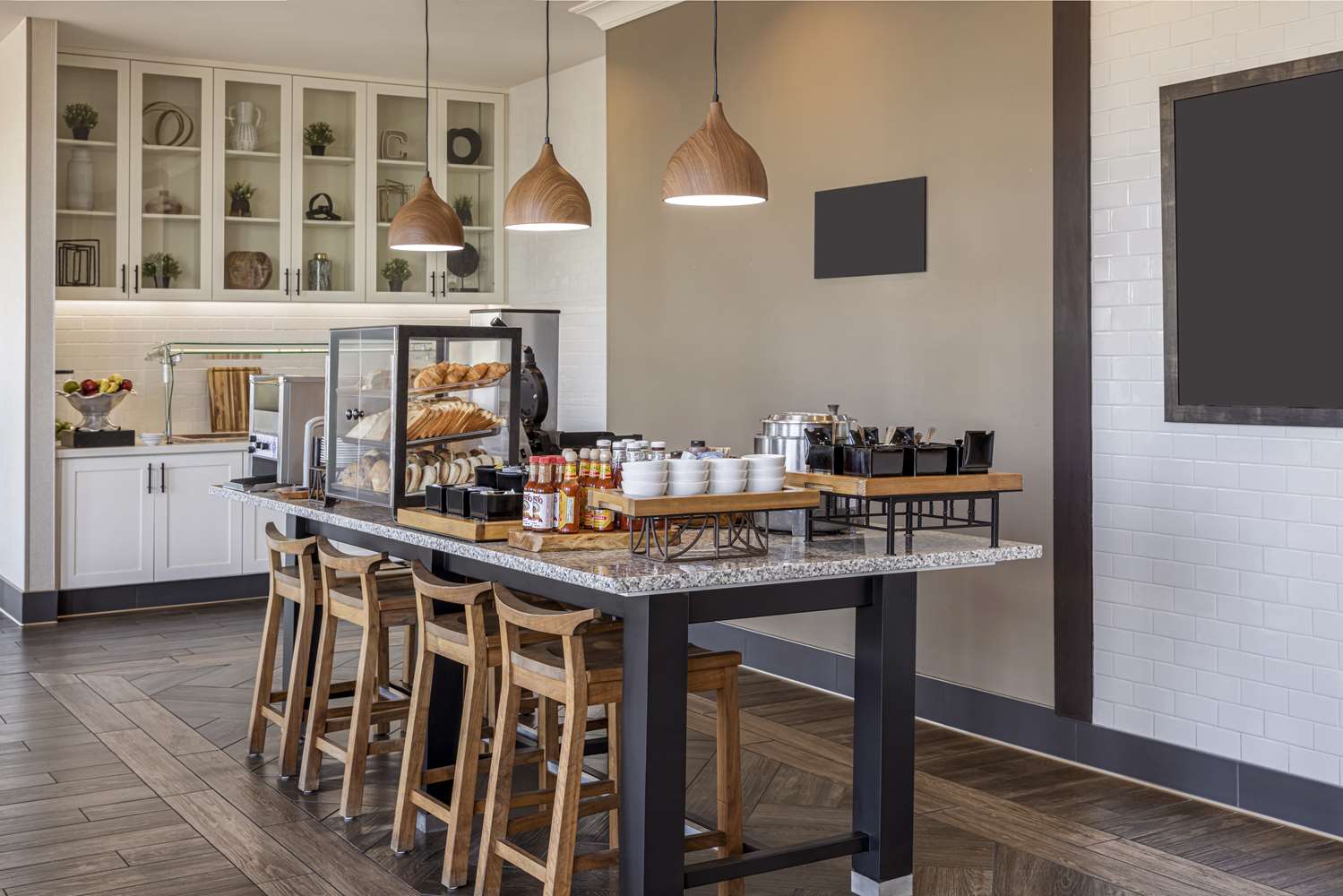 Hilton Garden Inn Los Angeles Redondo Beach 35/48