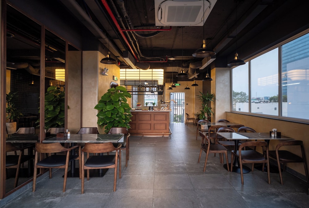 Hato Saigon Hotel & Rooftop 34/50