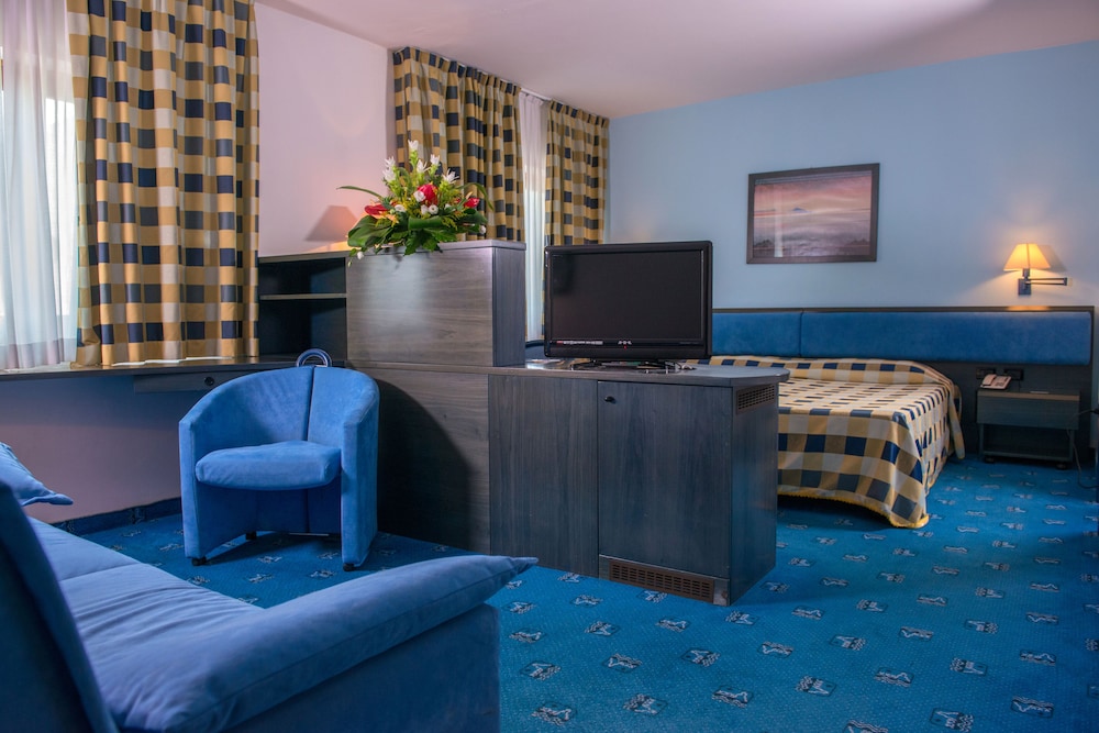 PIZZOMUNNO VIESTE PALACE HOTEL 57/77
