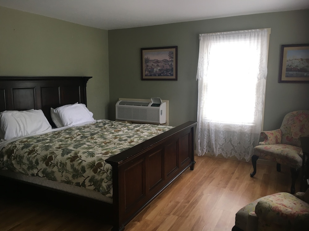 The Stowe Inn 23/64