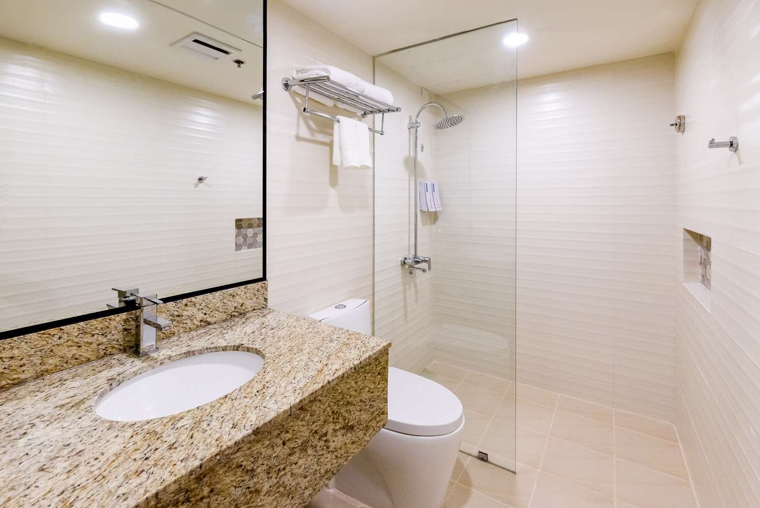 SureStay Plus by Best Western Cebu City 11/12