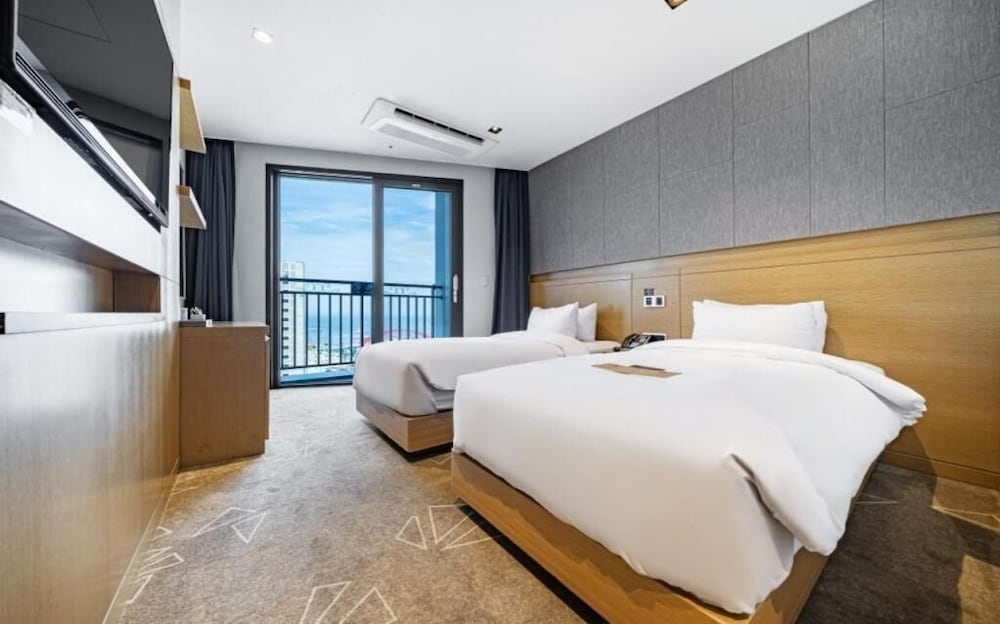 Sea Cruise Hotel 23/64