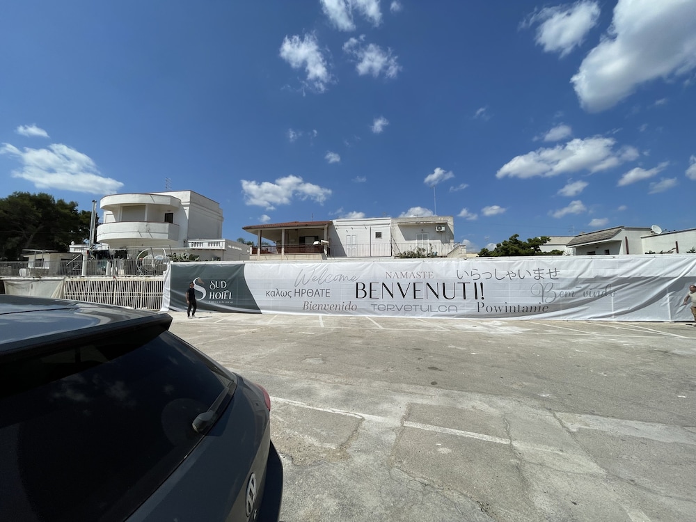 Sud Beach Hotel 50/53