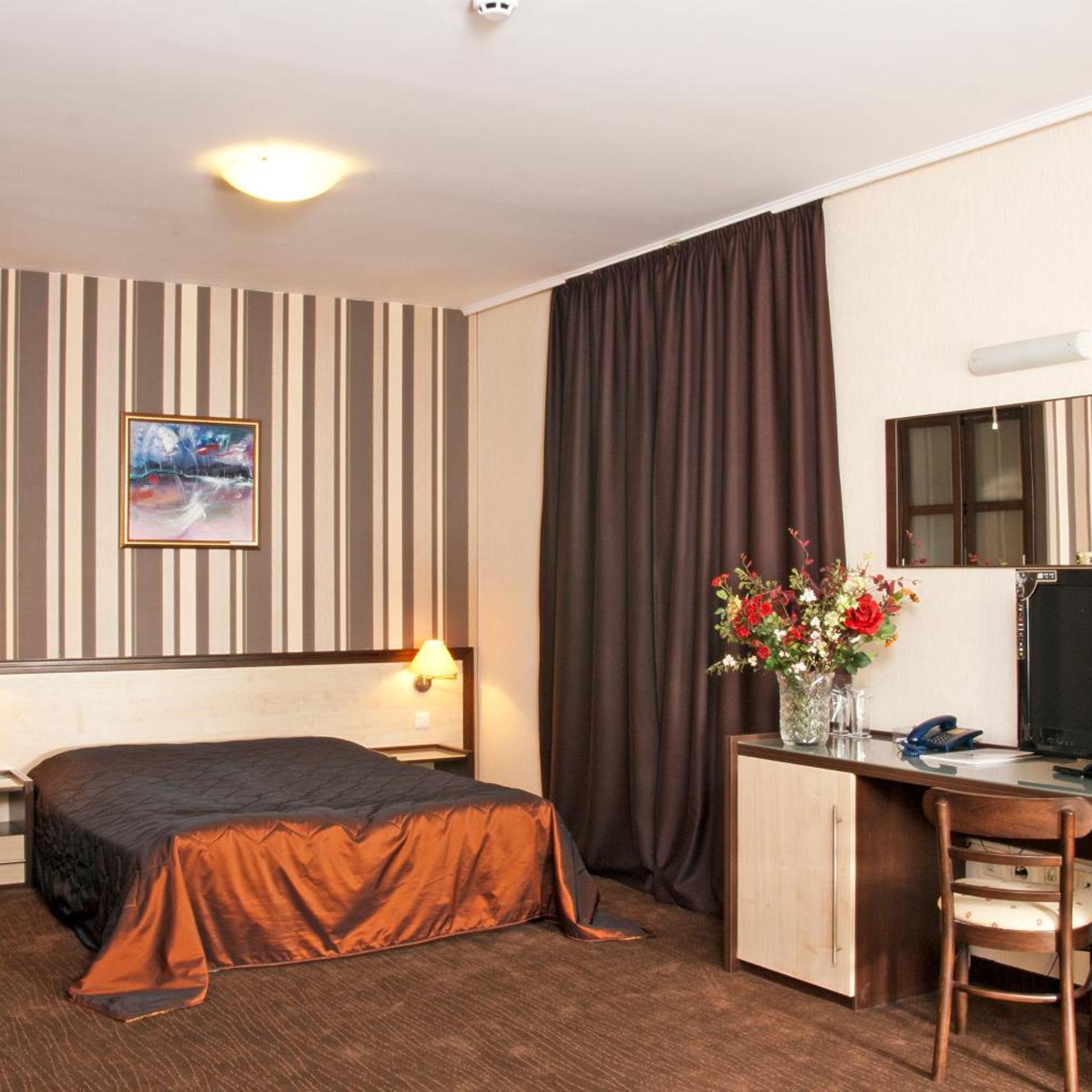 Suite, Sofa, Sauna