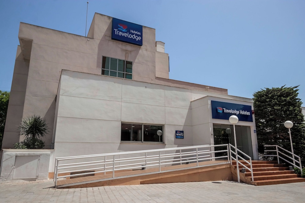 Travelodge Alicante Puerto 2/82