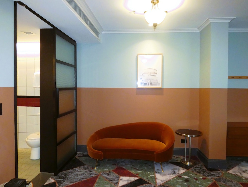HOTEL STEYNE 8/50