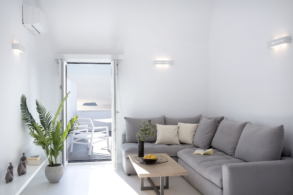 May Seven Suites - Adults Only 27/50