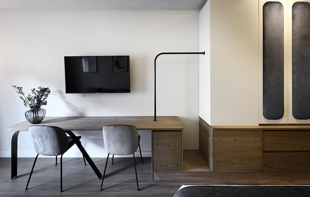 Roomore Apartments 43/50