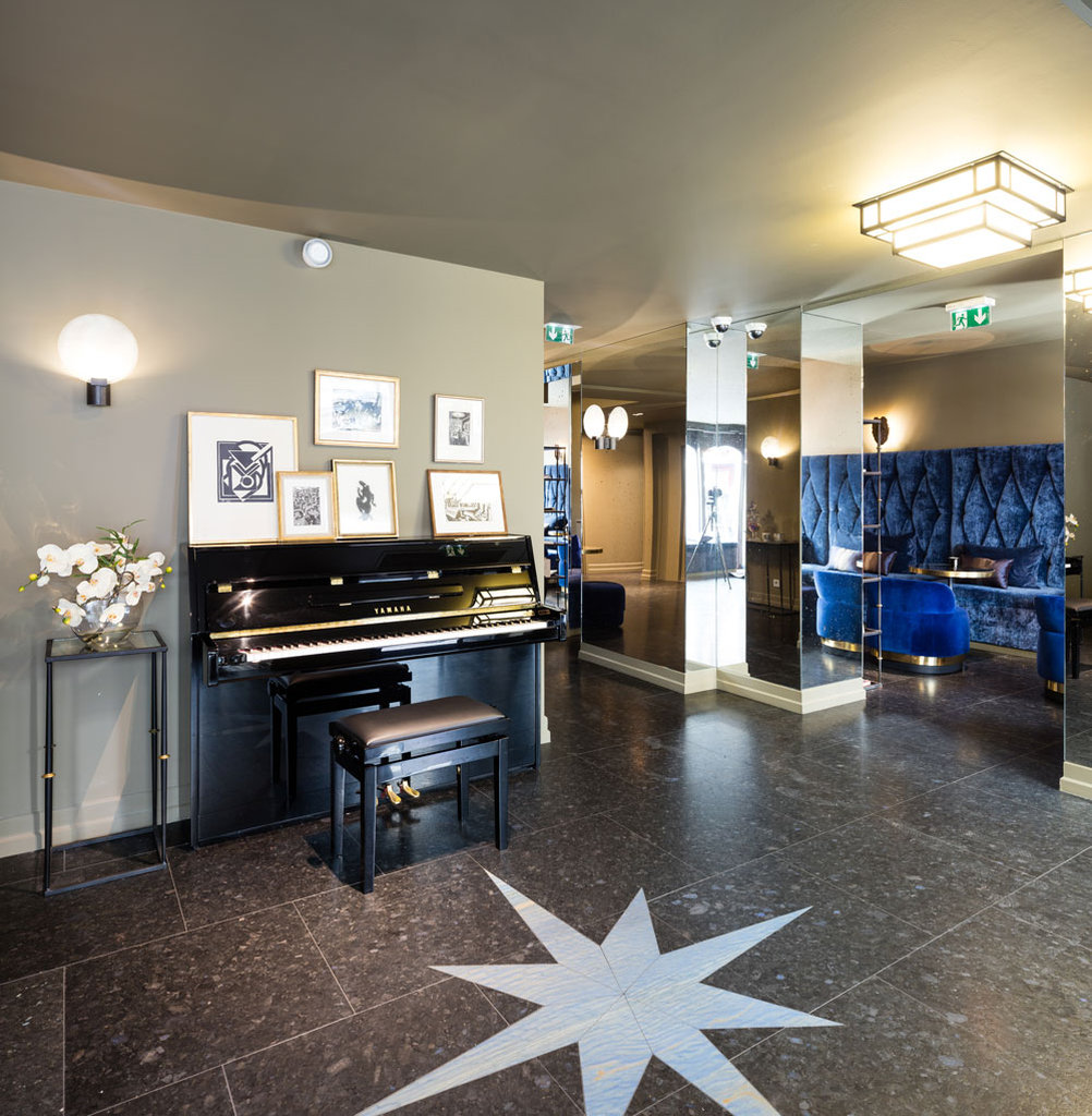 Lobby at Monsieur Cadet Hotel and Spa, PARIS