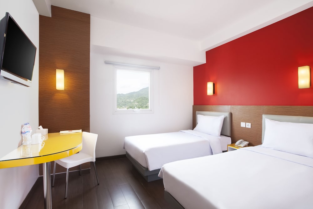 Smart, Queen Bed