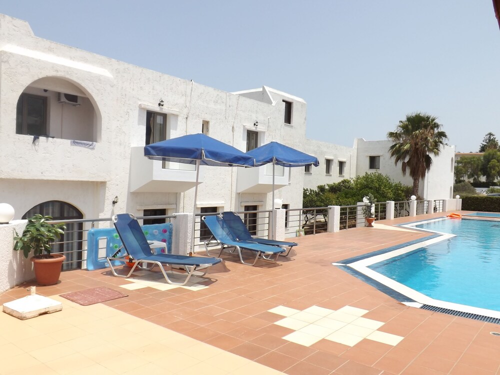Dimitra Hotel 39/42