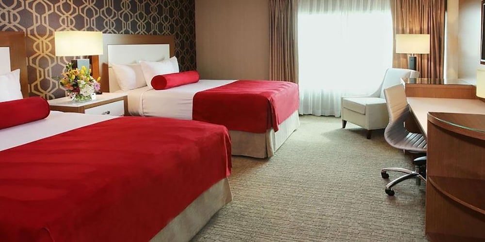 HAVANA, PREMIUM, 2 QUEEN BEDS