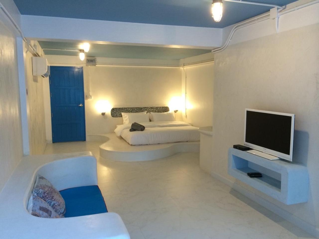 DELUXE, DOUBLE BED, SEA VIEW