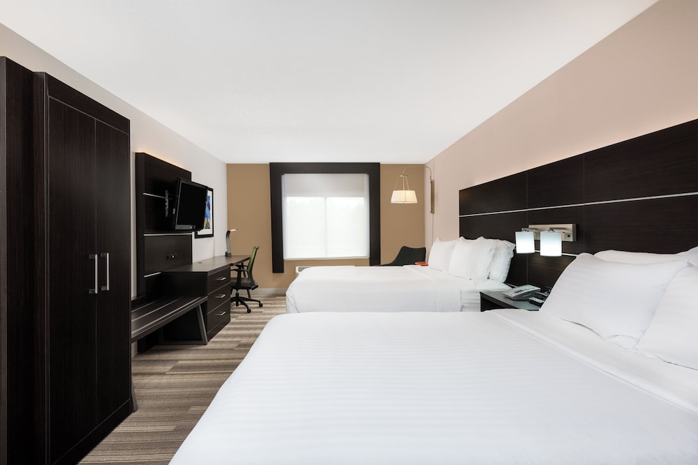 Standard, 2 Queen Beds, Accessible